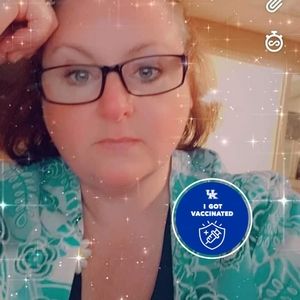 Meet your Posher, Lara